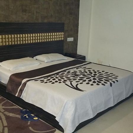 Hotel 9Th Planet Thanesar Bagian luar foto